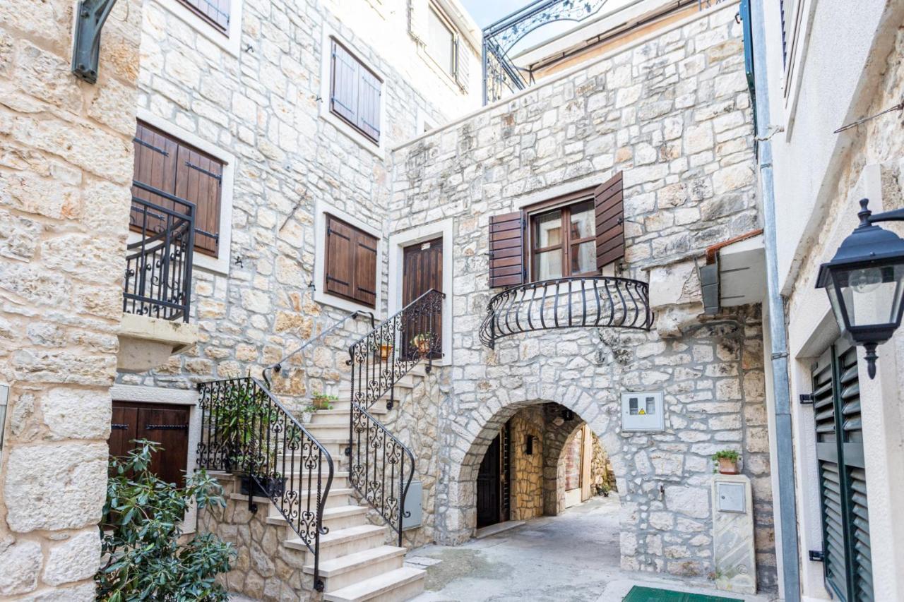 Stone House Srida Appartement Baška Voda Buitenkant foto