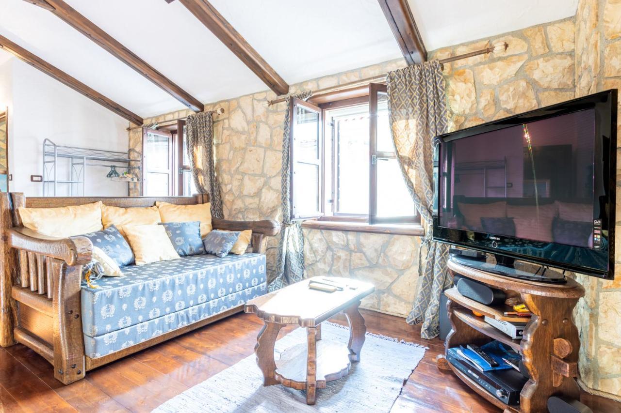 Stone House Srida Appartement Baška Voda Buitenkant foto