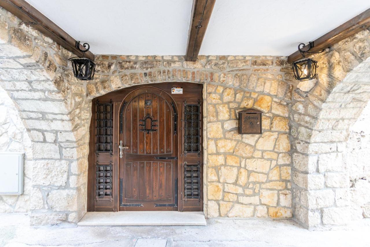 Stone House Srida Appartement Baška Voda Buitenkant foto
