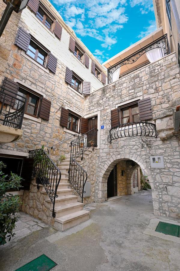 Stone House Srida Appartement Baška Voda Buitenkant foto