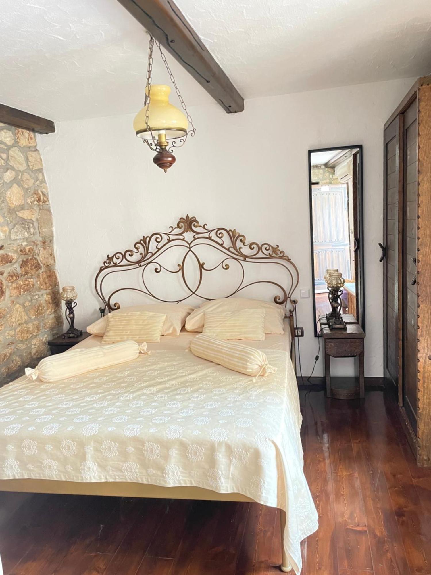 Stone House Srida Appartement Baška Voda Buitenkant foto